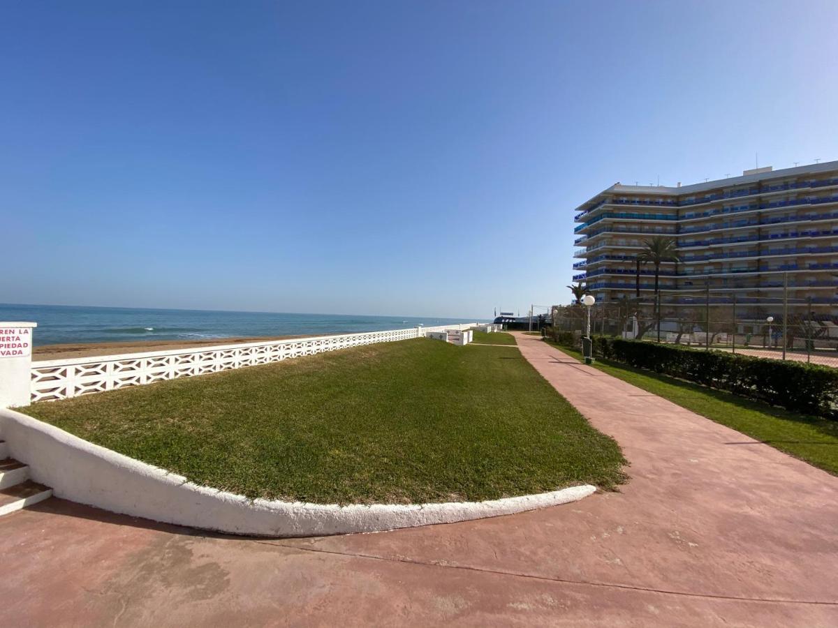 Atico En Primerisima Linea De Playa!!! Denia Luaran gambar