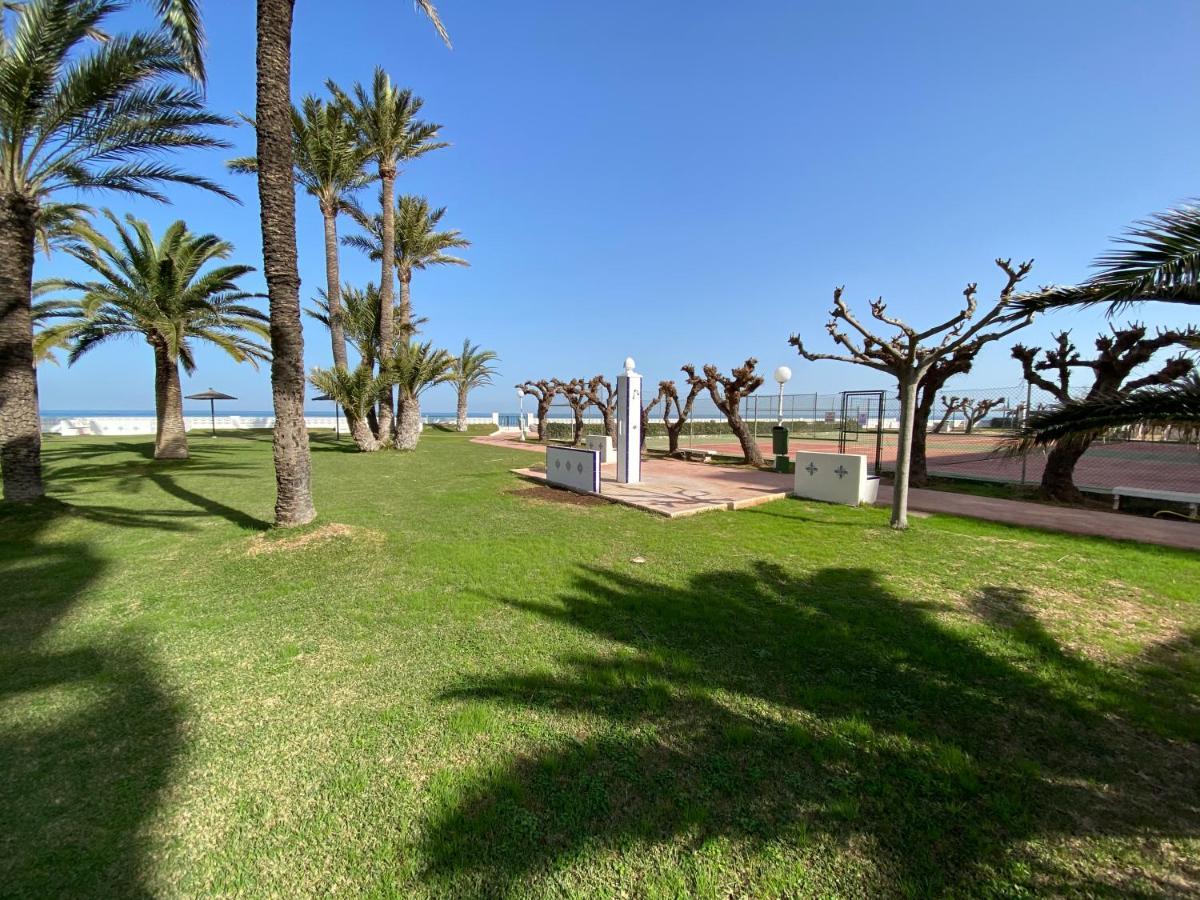Atico En Primerisima Linea De Playa!!! Denia Luaran gambar