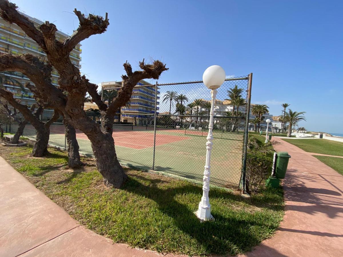 Atico En Primerisima Linea De Playa!!! Denia Luaran gambar