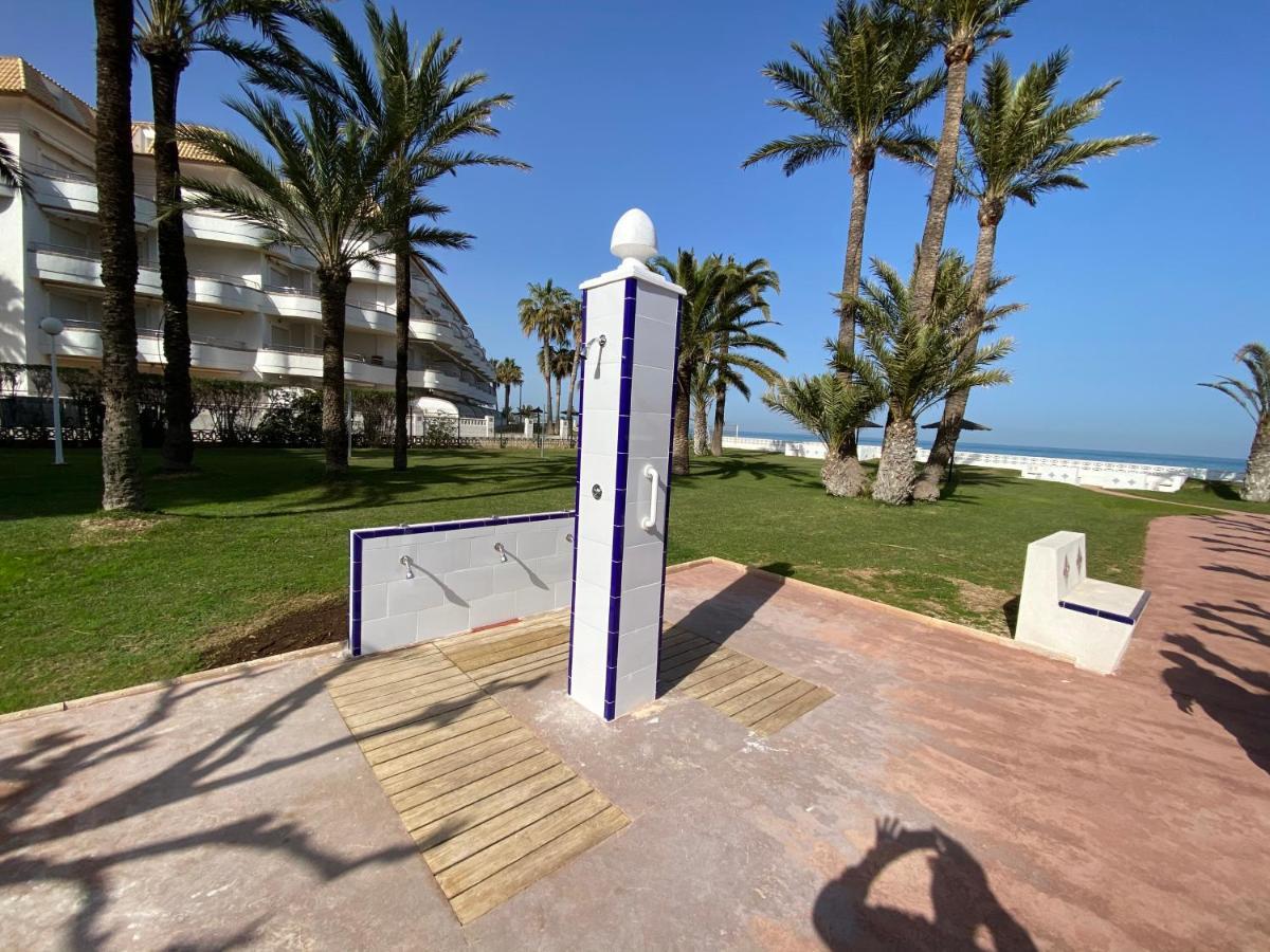 Atico En Primerisima Linea De Playa!!! Denia Luaran gambar